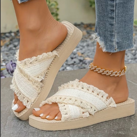 Fringed Crisscross Platform Slide Sandals in Cream - Picture 4 of 4